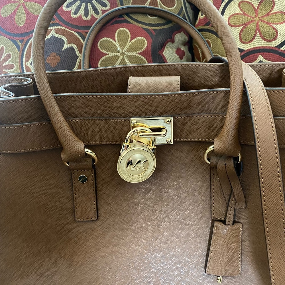 Michael Kors Large Hamilton bag NWT luggage color - Picture 2 of 6